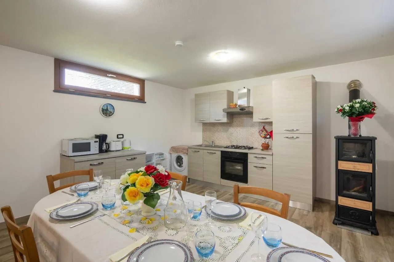 Modern Apartment With 2 Bedrooms Casa Perla By Vacavilla Camaiore