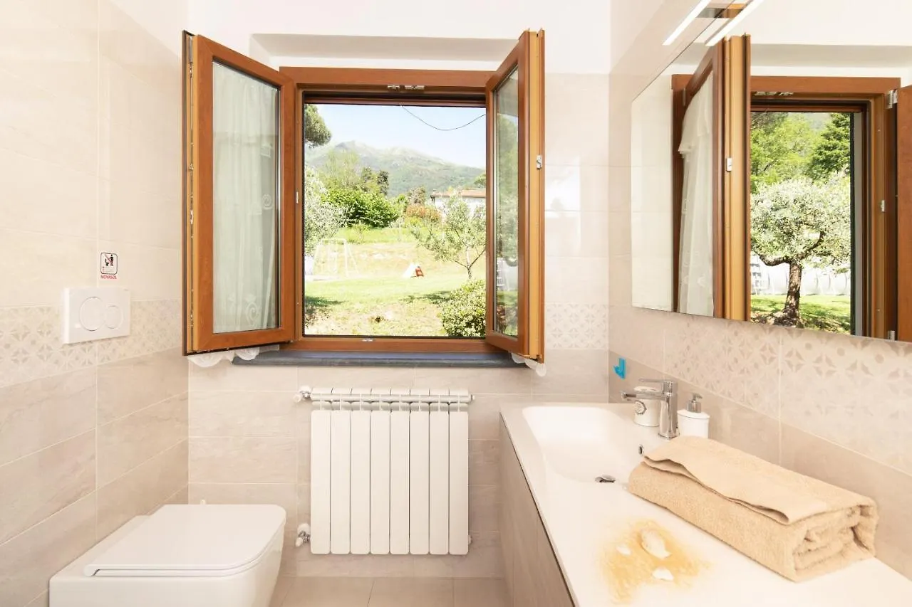 Modern Apartment With 2 Bedrooms Casa Perla By Vacavilla Camaiore